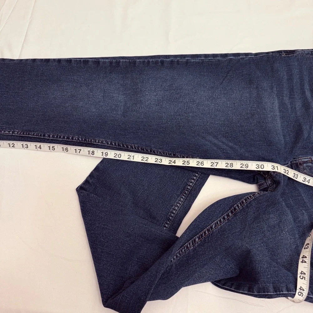 Kenneth Cole New York offer jeans casual